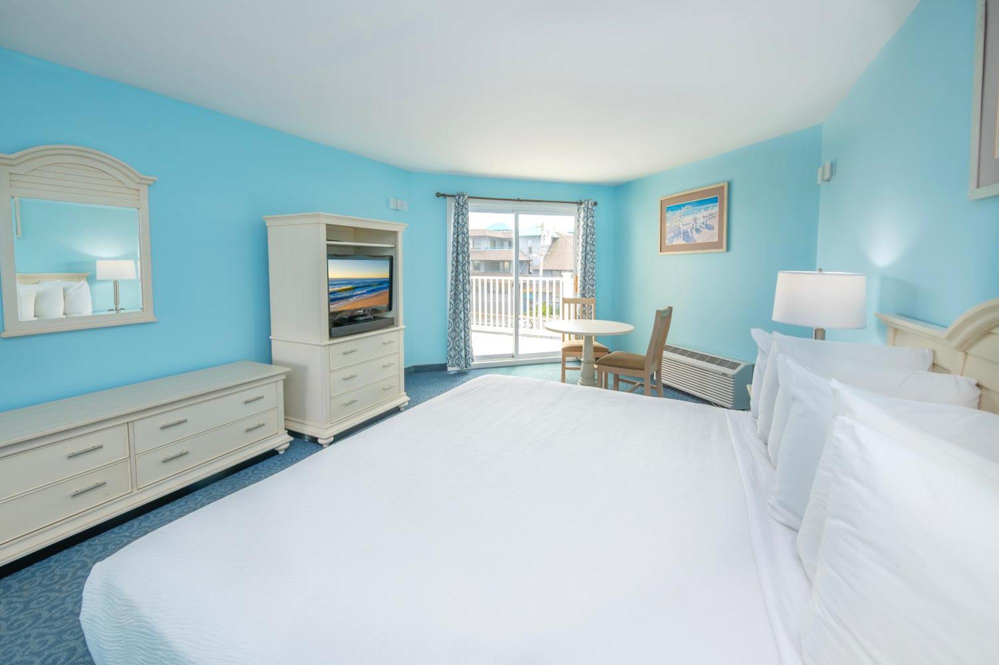 Drifting Sands Oceanfront 3*